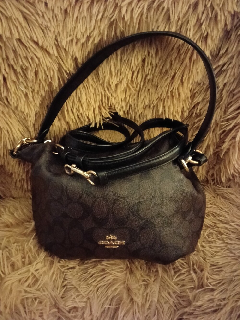 Coach Small Skylar Hobo Creed: D2023-F90738  READ CALLOUTS